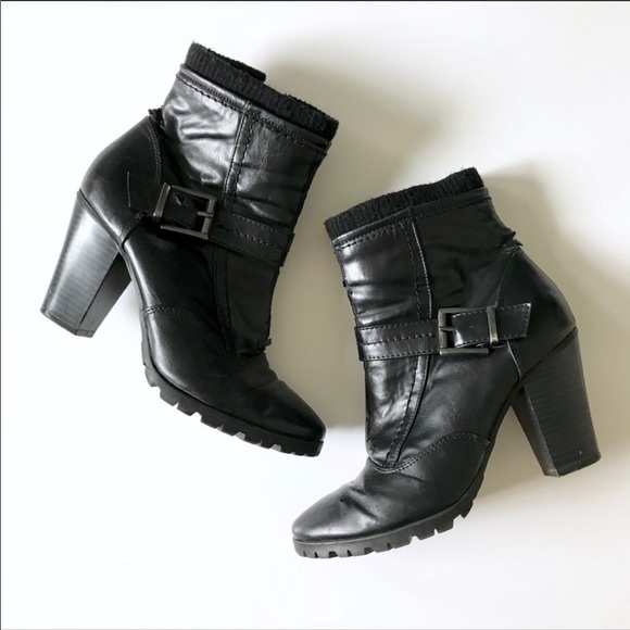 FIONI Clothing Shoes - Super Sexy Fioni Black Ankle Booties :)
